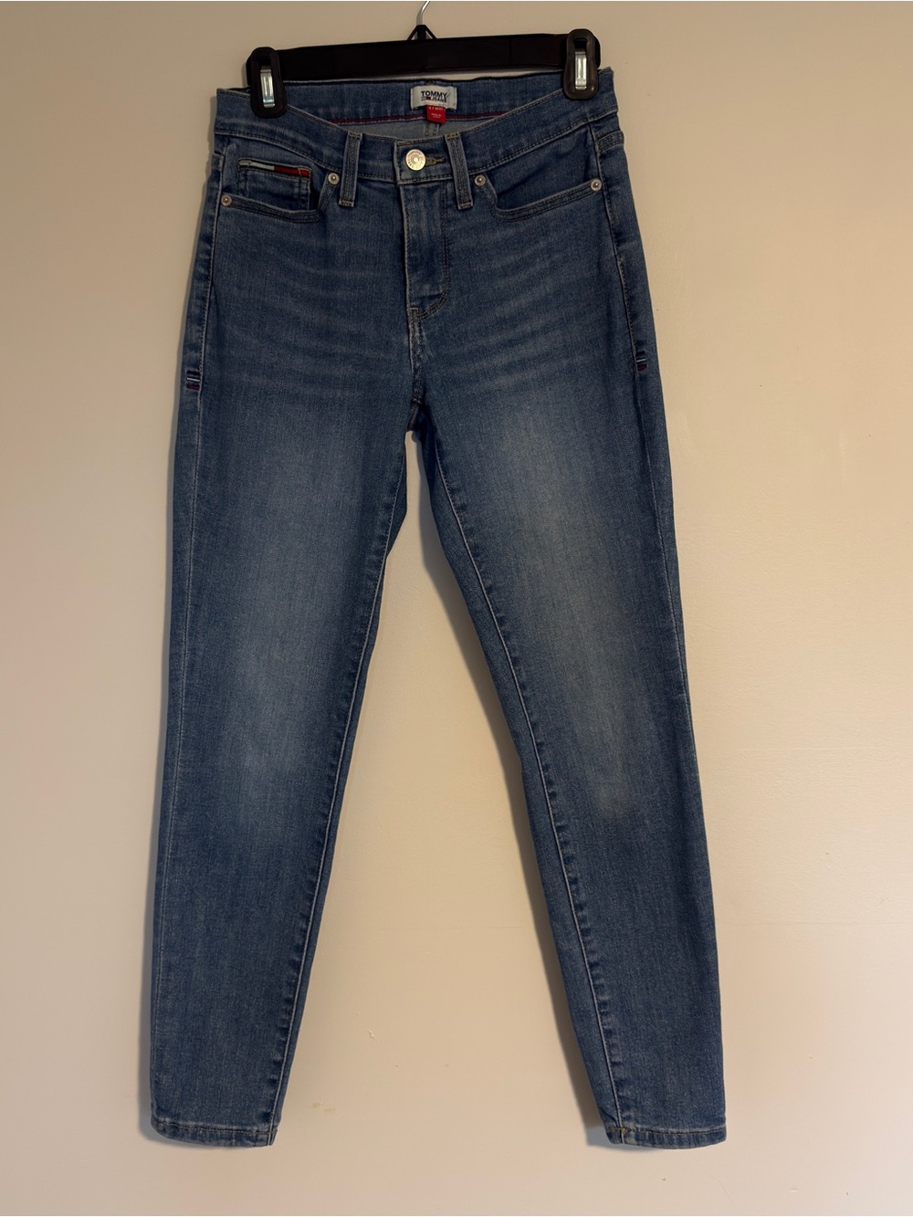 Tommy Hilfiger Women's Medium Blue Skinny Jeans